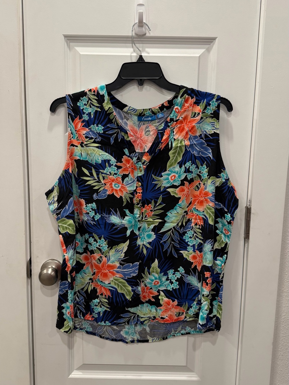 fresh Navy Floral Sleeveless Camisole with Coral & Teal Blooms